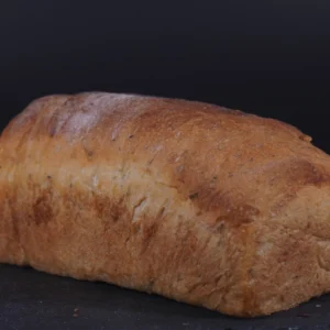 Pan de Oregano y parmesano tres cuartos